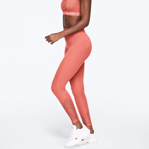 Lilac lace buttery soft PINK by Victoria Secret - Picture 4 of 9